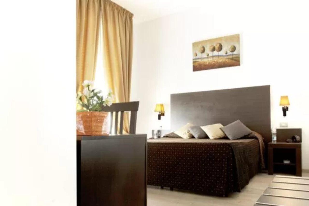 โรมัน เรสซิเดนซ์ Hotel ภายนอก รูปภาพ