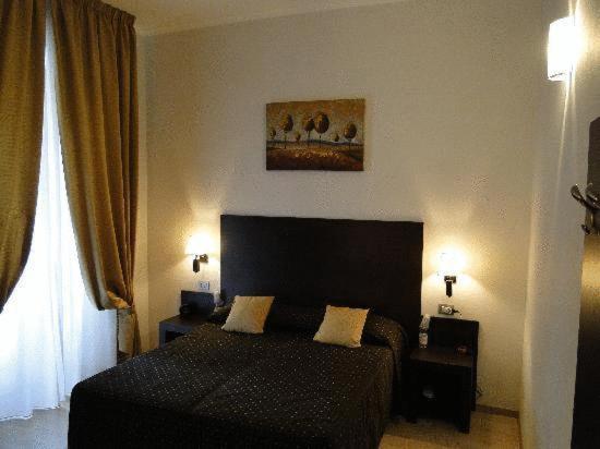 โรมัน เรสซิเดนซ์ Hotel ภายนอก รูปภาพ
